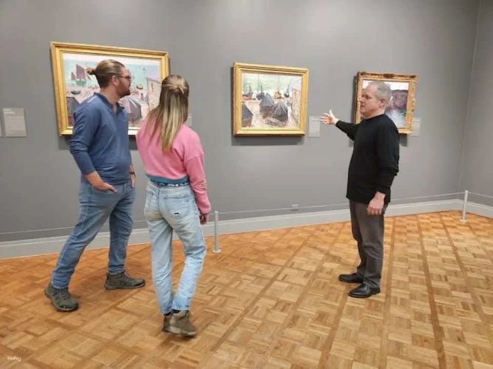 Art Institute of Chicago Guided Tour with Skip-the-Line Tickets
