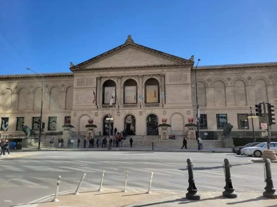 Art Institute of Chicago Guided Tour with Skip-the-Line Tickets