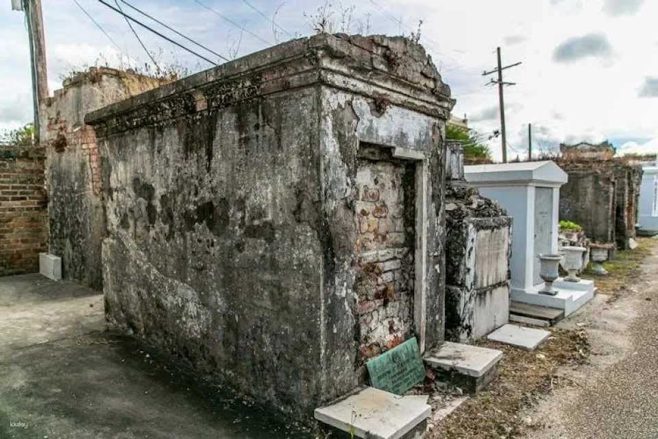 New Orleans St. Louis Cemetery tickets and guided tour