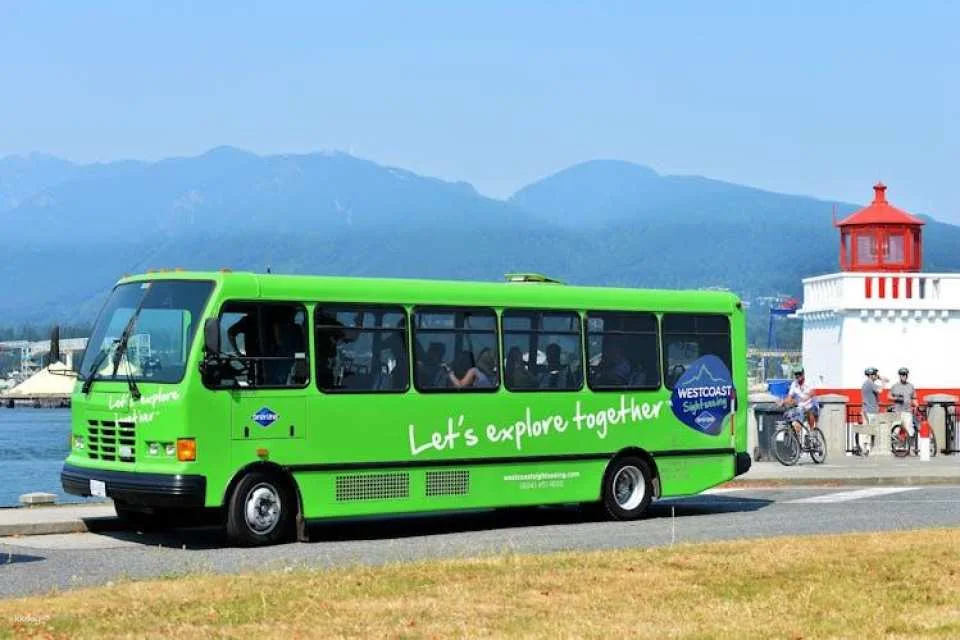 Vancouver City and Capilano Suspension Bridge tour