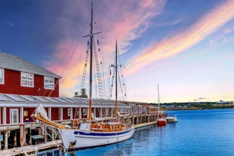 Peggy's Cove sunset tour from Halifax (601290)