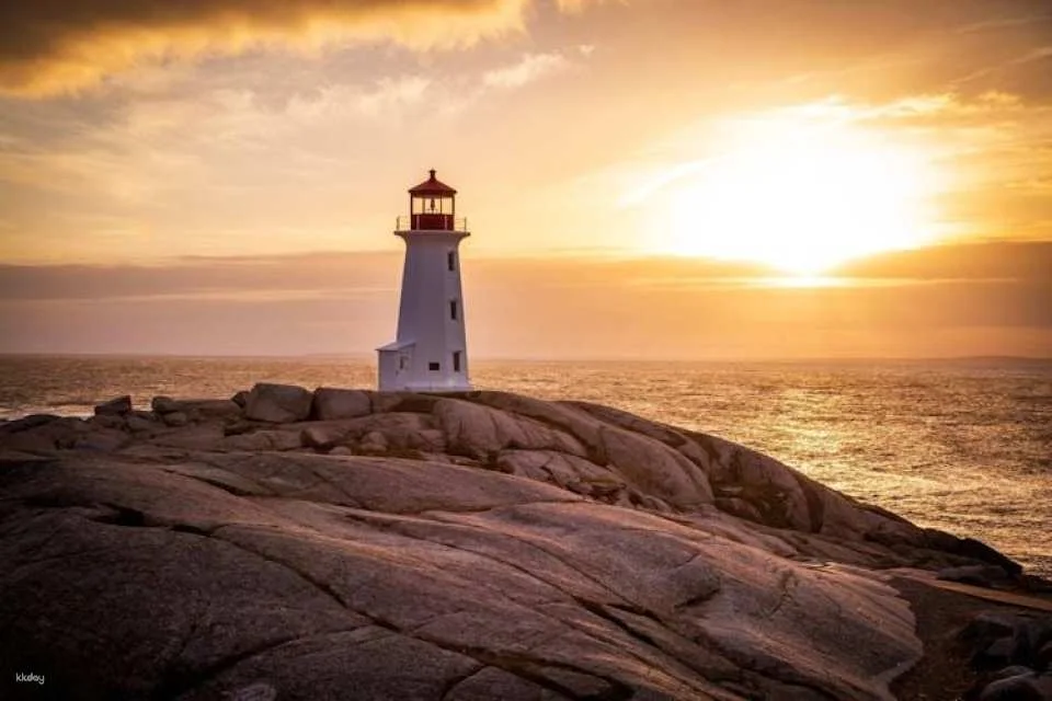 Peggy's Cove sunset tour from Halifax