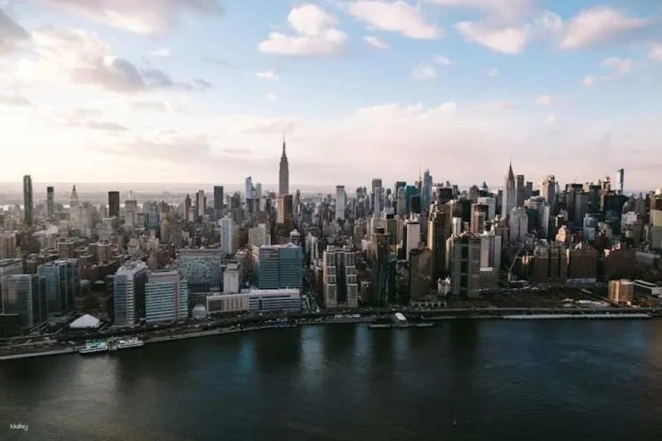 Brooklyn Bridge, Statue of Liberty, and Manhattan Walking Tour