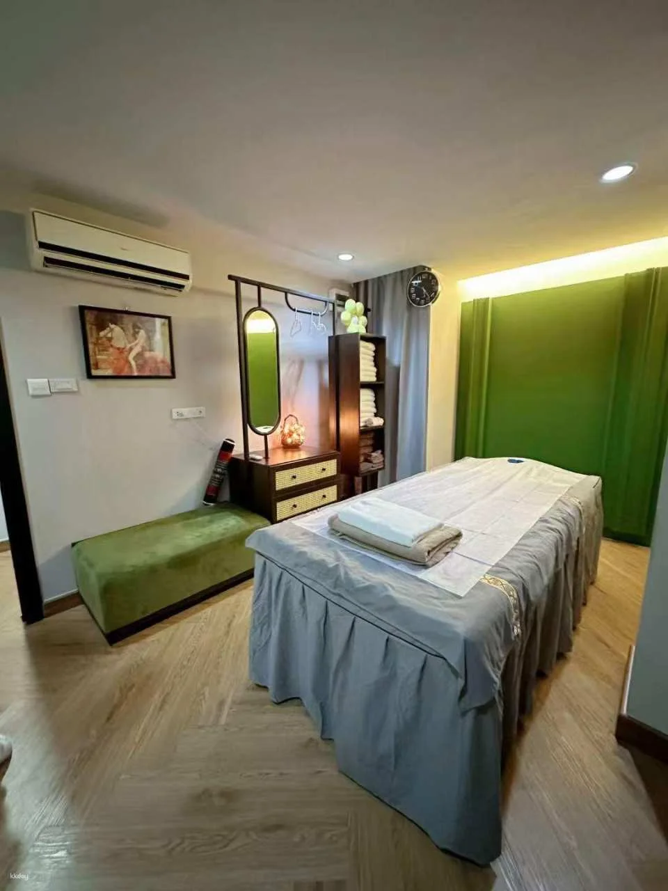 Holi Health Massage | Authentic Dragon Tendon & Phoenix Tendon Therapy (Bangkok Ratchada)