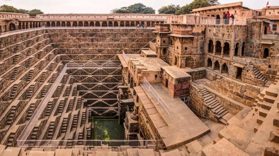 12-Day India Heritage Tour Covering Delhi, Mandawa, Jaipur, Agra & Varanasi.