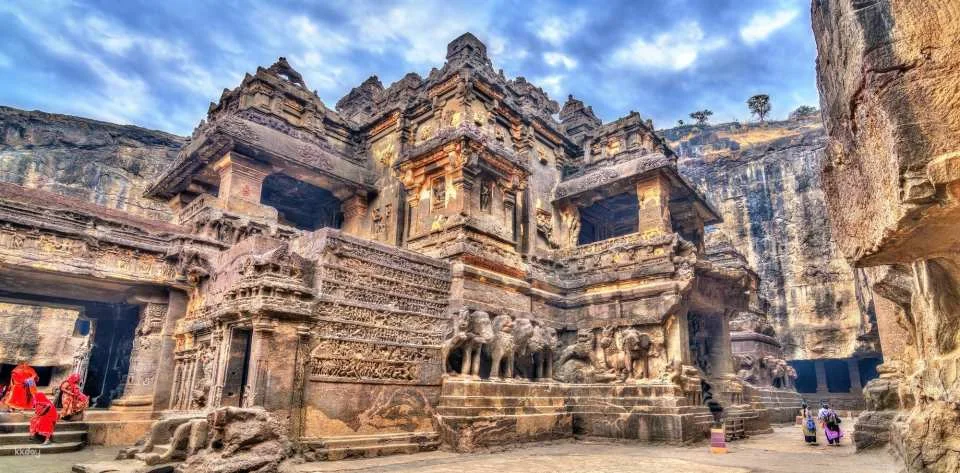 16-Day Delhi, Agra, Rajasthan, Ajanta, Ellora Caves and Mumbai Tour.