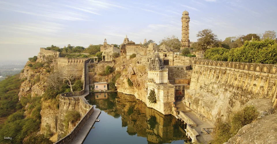 8-Day Royal Rajasthan Tour with Jaipur, Jodhpur and Udaipur.