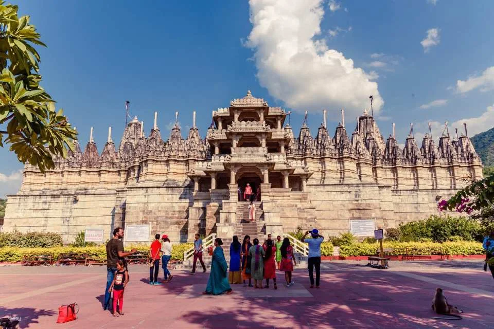 10-Day Jodhpur, Jaisalmer, Bikaner, Jaipur & Agra Tour with Mandawa Town.