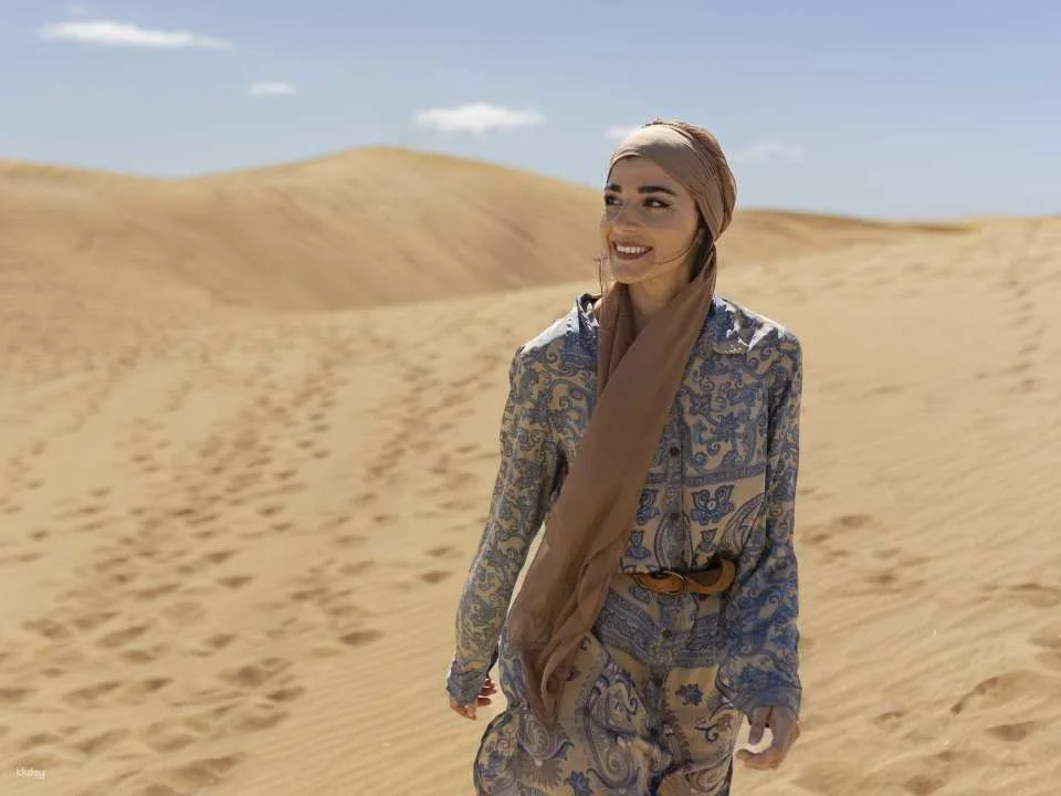 Hurghada: 6-Hour Jeep Desert Safari Hurghada, Dinner, and Show