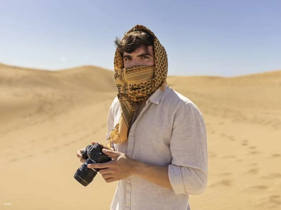 Hurghada: 6-Hour Jeep Desert Safari Hurghada, Dinner, and Show