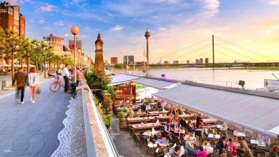 Düsseldorf Guided Tour from Cologne by Train