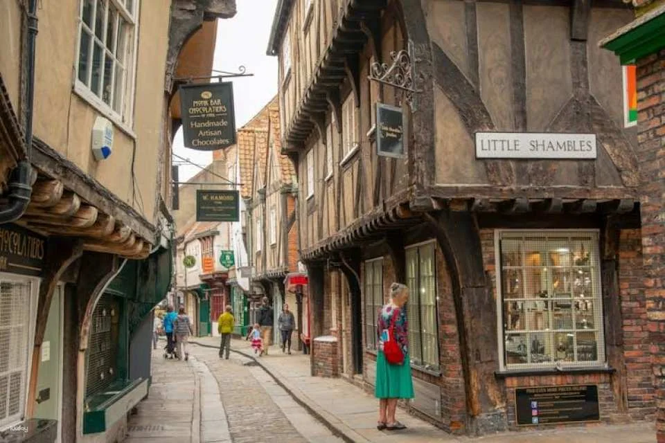 York Minster Cathedral to Stonegate audio self-guided walking tour