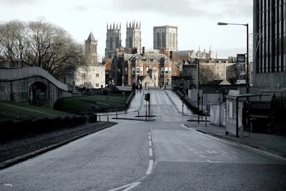 York Minster Cathedral to Stonegate audio self-guided walking tour