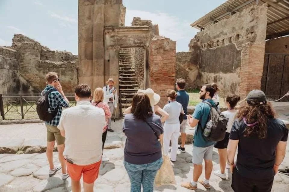 Pompeii Small Group Tour with transportation from Naples