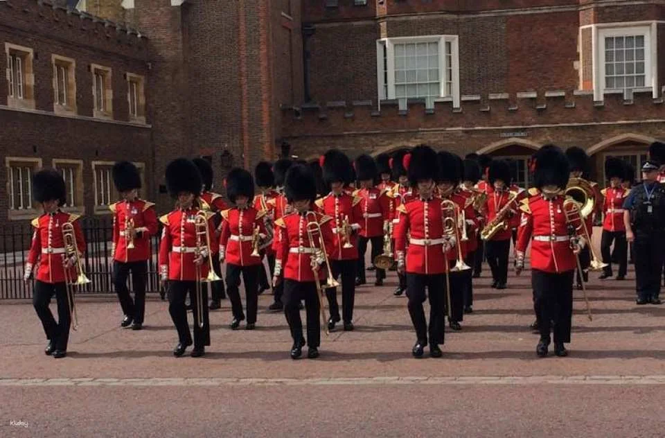 Westminster and Windsor Walking Tour with Visit to Windsor Castle