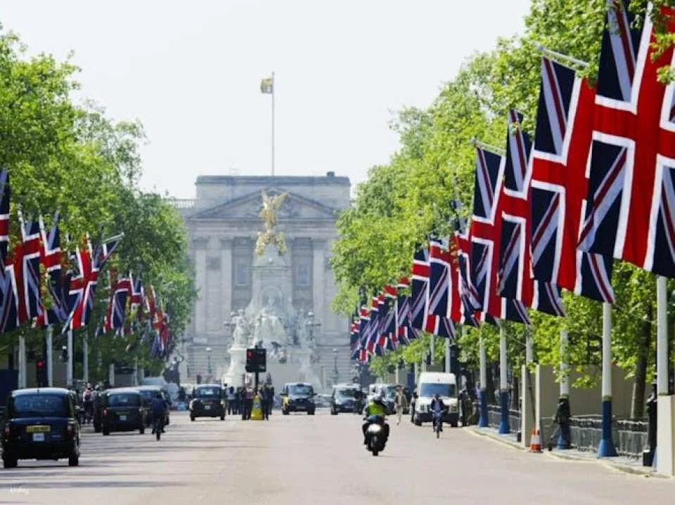 Westminster and Windsor Walking Tour with Visit to Windsor Castle
