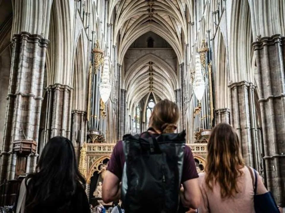 Classic London guided tour with skip-the-tickets to Westminster Abbey
