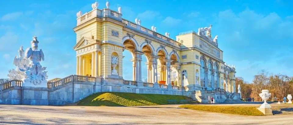 Skip-the-line tickets for Schönbrunn Palace and guided tour