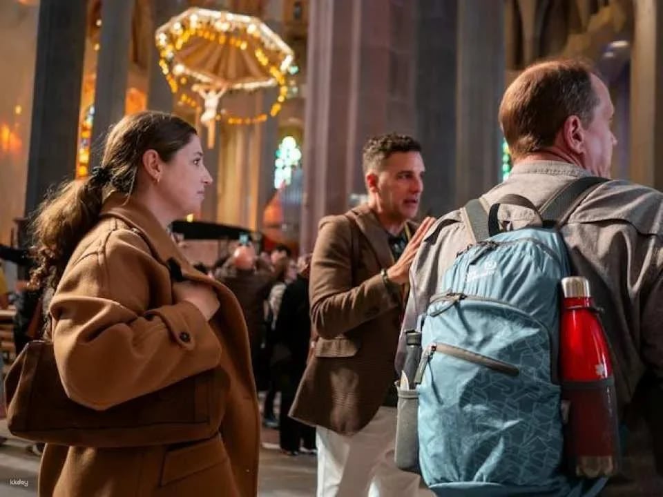In-Depth Tour of Gaudí's Sagrada Família in a Small Group