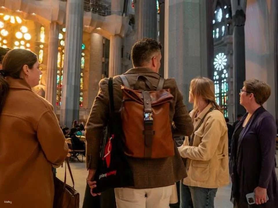 In-Depth Tour of Gaudí's Sagrada Família in a Small Group