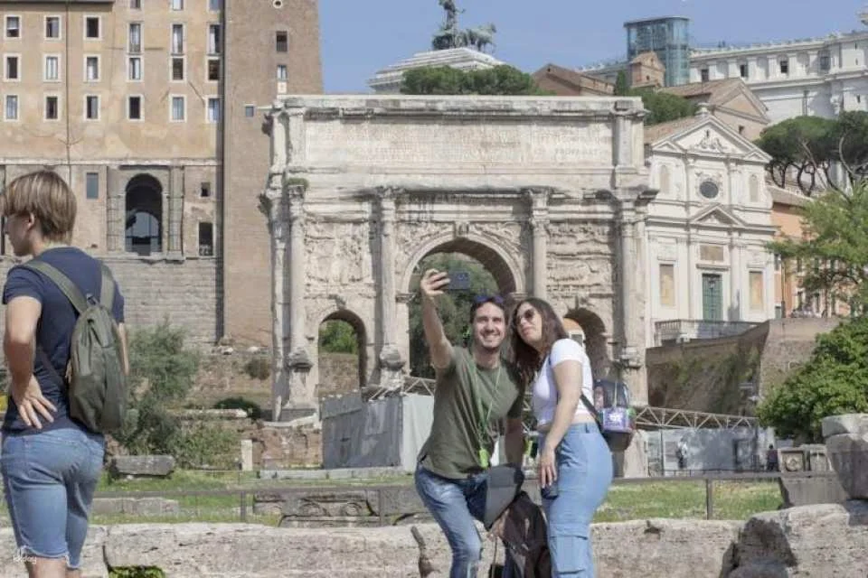 Portuguese guided tour of Ancient Rome highlights