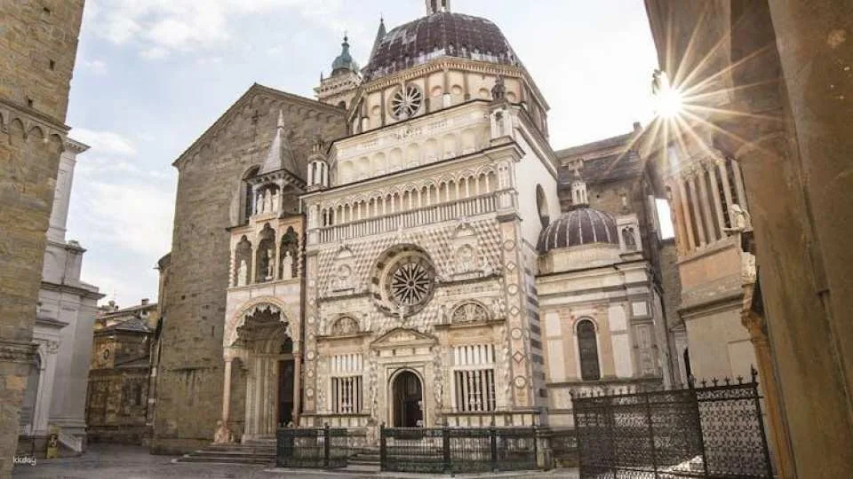 Bergamo audio guide with TravelMate app