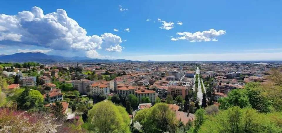 Bergamo audio guide with TravelMate app