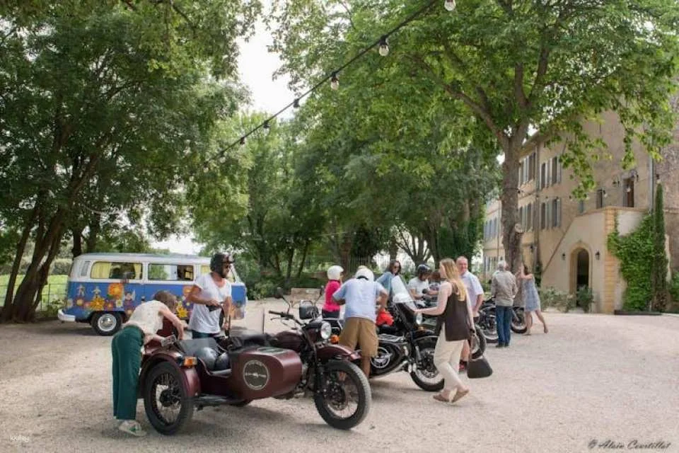 Retro side-car lavender fields & wine tour from Aix-en-Provence
