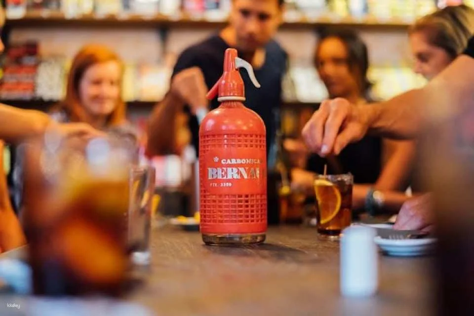 Private tapas and wine experience tour in Barcelona