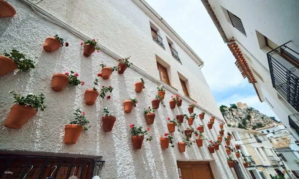 Costa Blanca in One Day: Guadalest, Altea and Algar Waterfalls