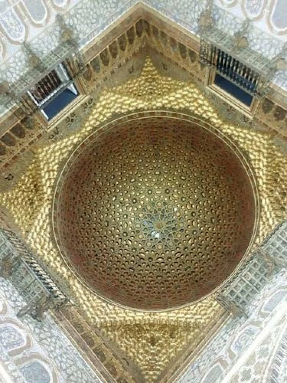 Sevilla Alcázar guided tour with priority access tickets