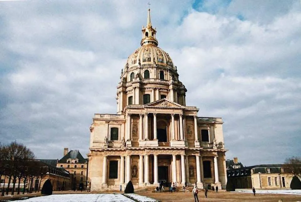 Guided tour of Les Invalides with Tomb of Napoleon