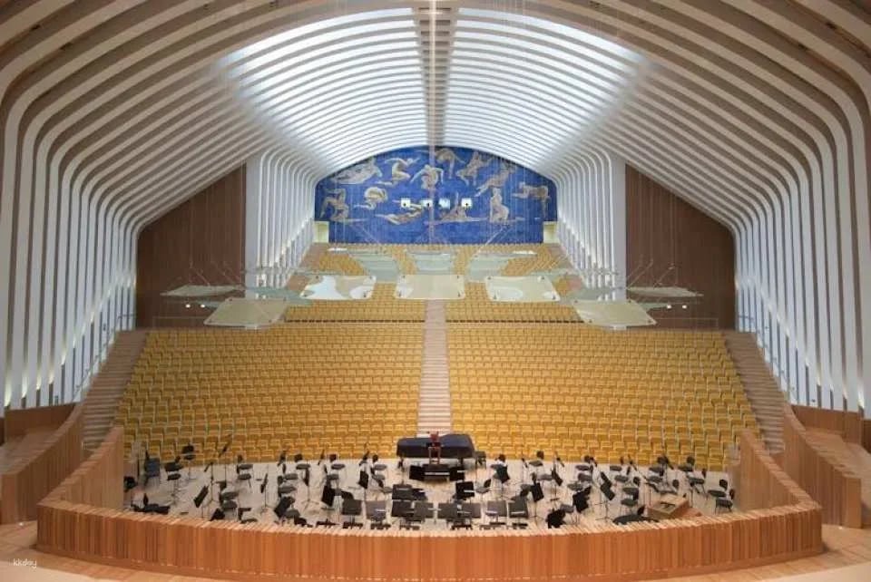 Palau de les Arts opera house self-guided visit with brouchure