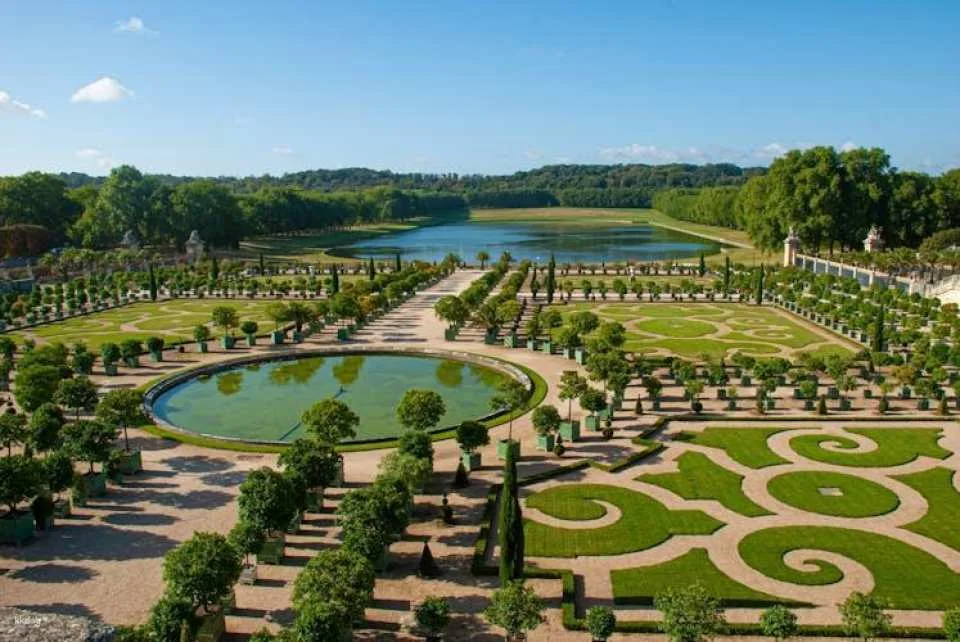 Versailles train tour from Paris with tickets to the palace