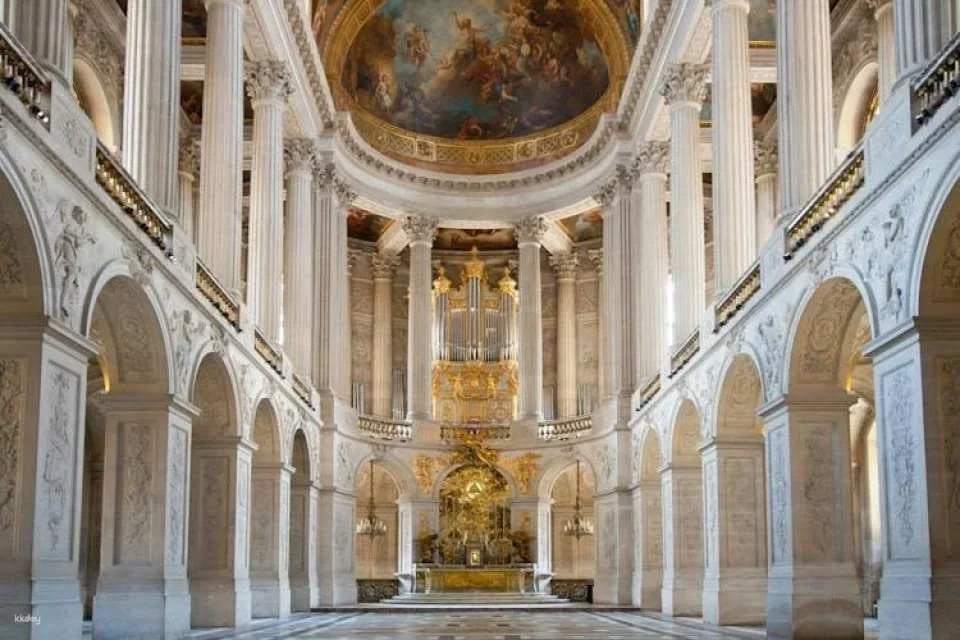 Versailles train tour from Paris with tickets to the palace
