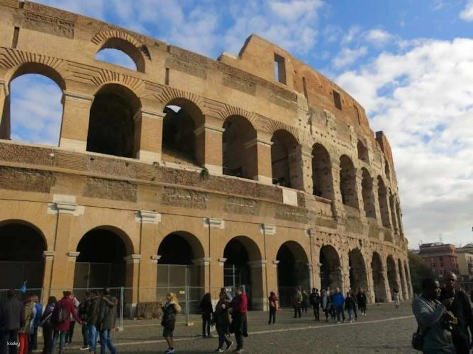Restricted areas tour of Gladiator's Arena and Roman Forum