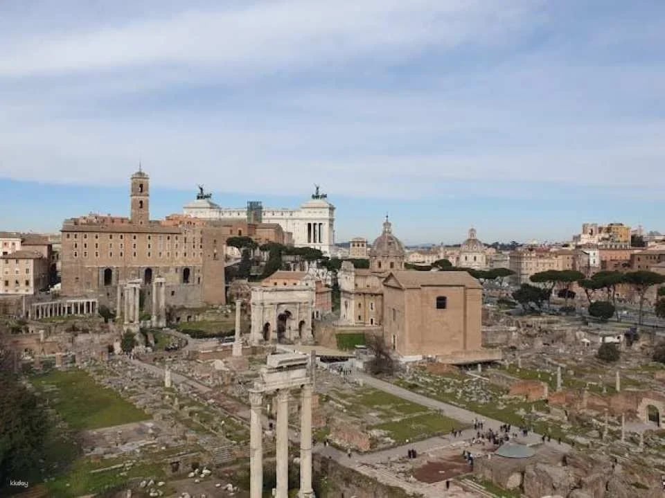Restricted areas tour of Gladiator's Arena and Roman Forum