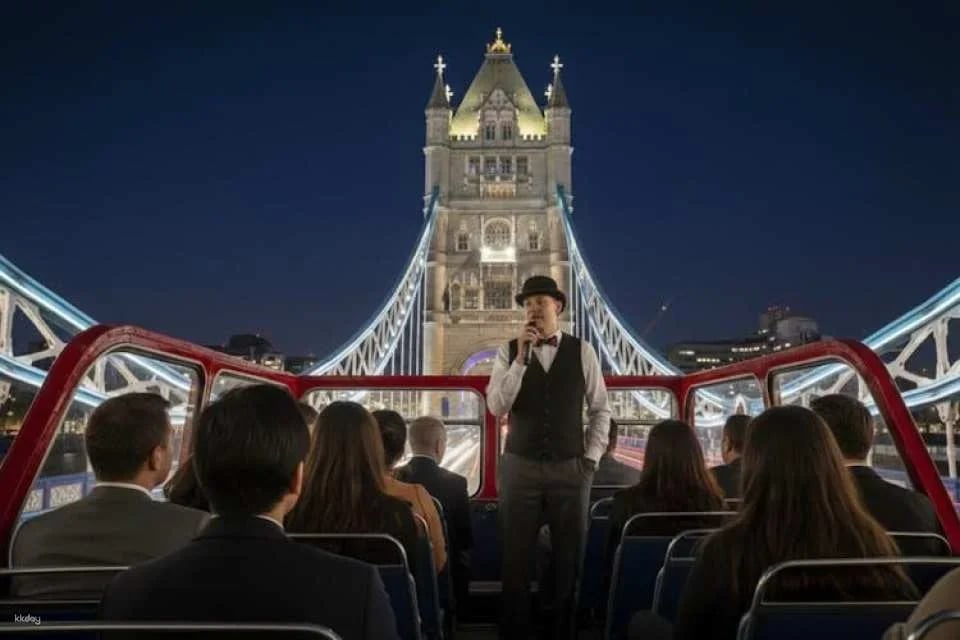 Vintage open-top bus night tour with live guide in London