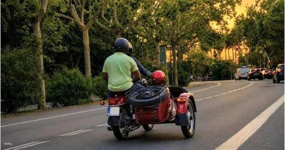 Barcelona sunset tour by sidecar motorcycle with a private guide