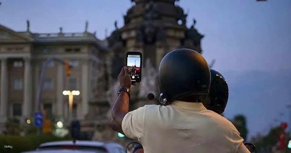 Barcelona sunset tour by sidecar motorcycle with a private guide