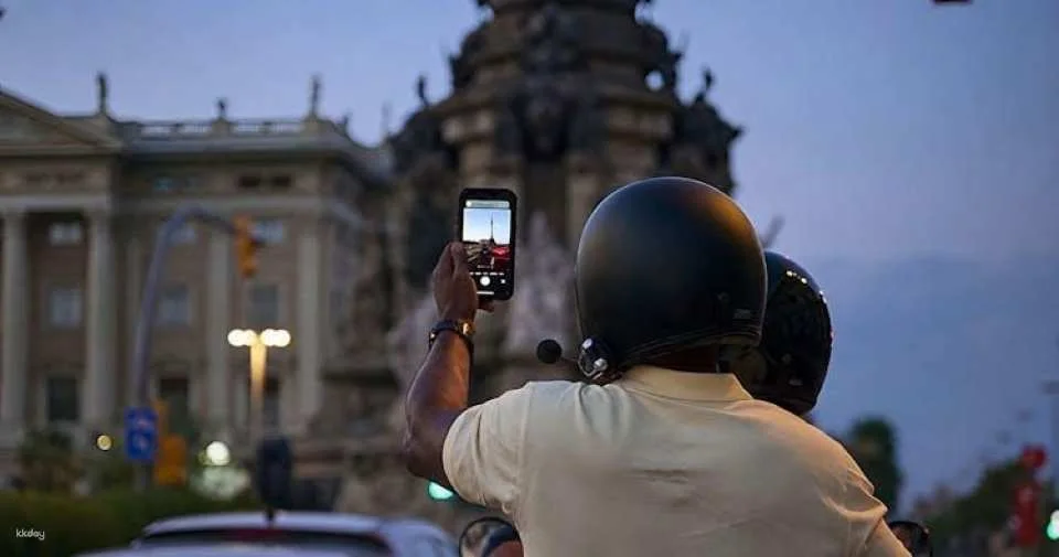 Barcelona sunset tour by sidecar motorcycle with a private guide