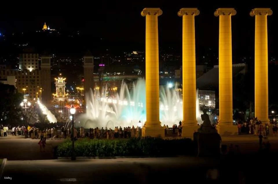 Barcelona sunset tour by sidecar motorcycle with a private guide