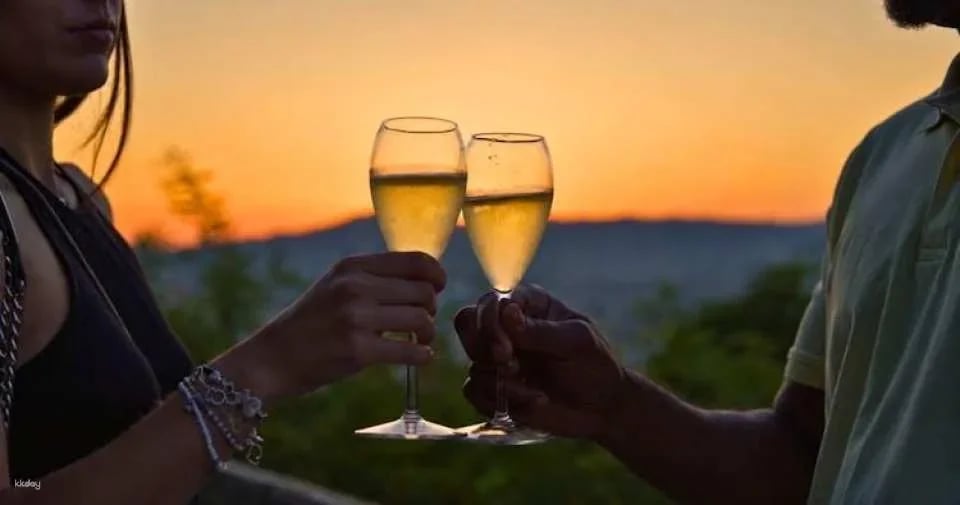 Barcelona sunset tour by sidecar motorcycle with a private guide