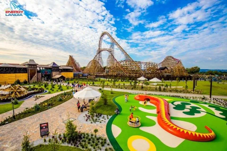 Energylandia entry ticket and roundtrip transportation from Krakow