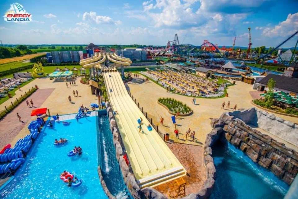 Energylandia entry ticket and roundtrip transportation from Krakow