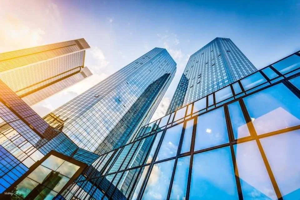 Remarkable architecture of Frankfurt private walking tour