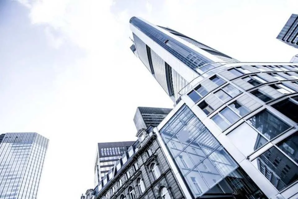 Remarkable architecture of Frankfurt private walking tour