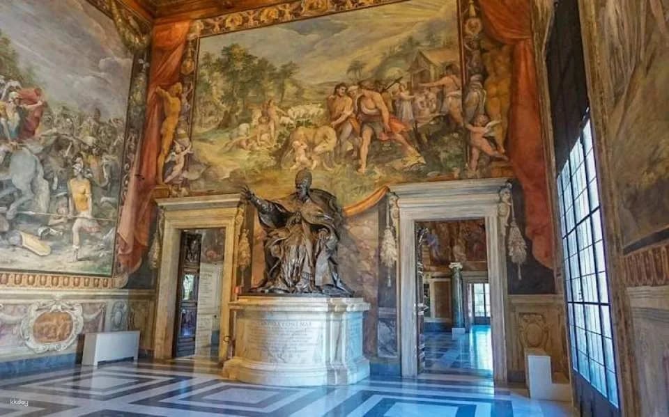 Capitoline Museums Guided Tour with Multimedia Experience