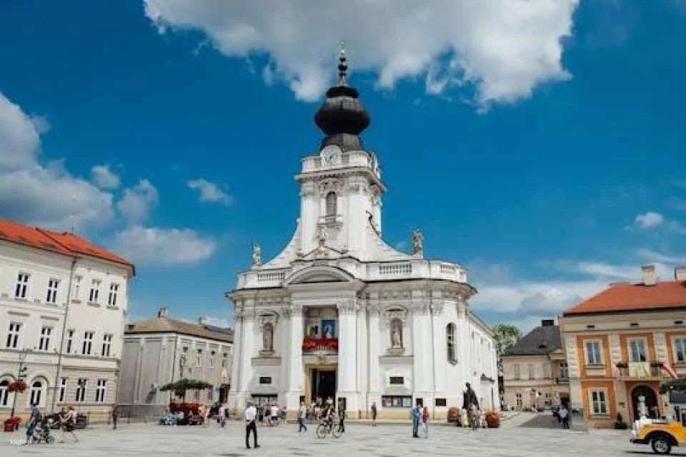 Black Madonna of Czestochowa and home of John Paul II in one day