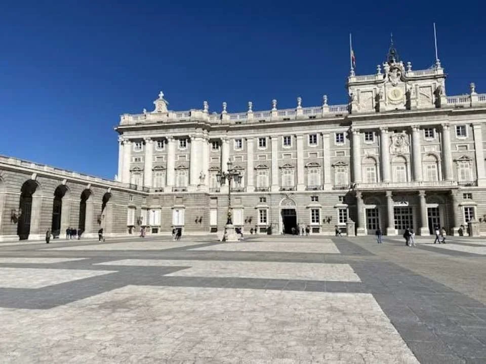 Small-group tour of the Royal Palace of Madrid and Royal Armoury